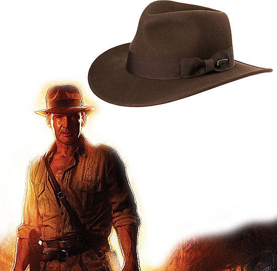 Оригинальная фетровая шляпа Индиана Джонс Оригинальная фетровая шляпа Индиана Джонс является точной копией шляпы которую носил Харрисон Форд во время съёмок в фильмах о приключениях знаменитого археолога Индиана Джонса.
Шляпа стиля Fedora выполнена из 100% водонепроницаемой шерсти. Поля шляпы 2 1/2 дюйма, тулья шляпы в стиле pinchfront высотой 4 1/2 дюйма.