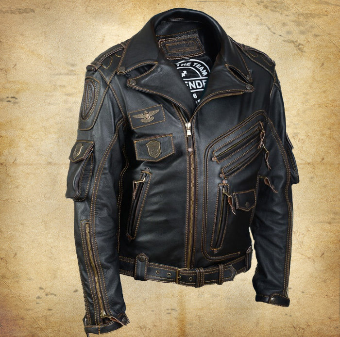Байкерская куртка косуха Pretender Rock 3 Байкерская куртка косуха Pretender Rock 3 изготавливается из качественной, мягкой и тяжёлой буйволиной кожи цвета шоколад. Дизайн куртки выполнен в популярном сегодня стиле Steampunk (Стимпанк)